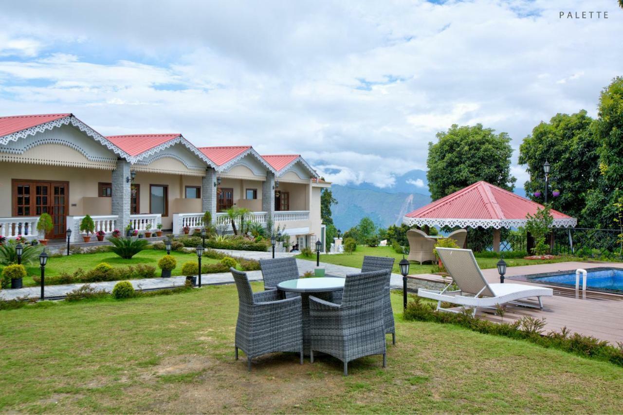 Pine Tree Spa Resort, Kalimpong Buitenkant foto