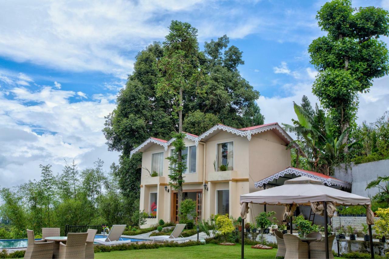 Pine Tree Spa Resort, Kalimpong Buitenkant foto